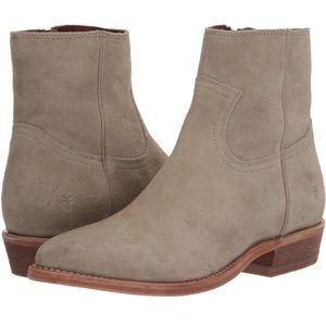 FRYE Billy Inside Zip Bootie, Ash/Gray, Size 7